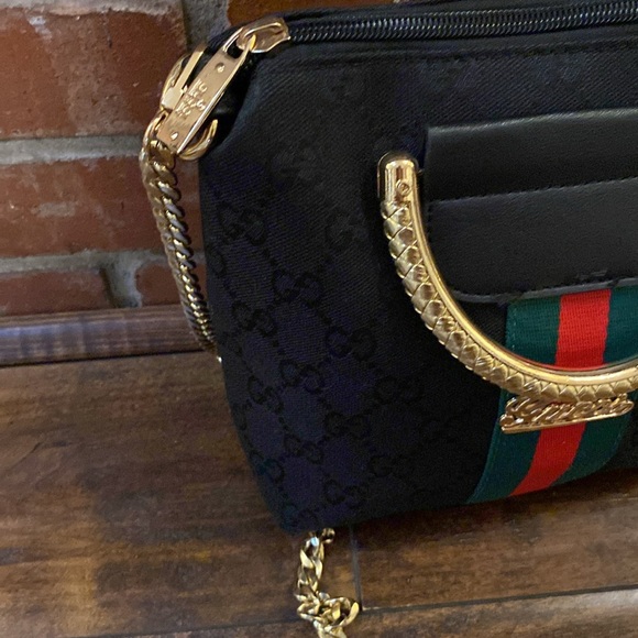 A small bag looks like Gucci - Picture 6 of 10